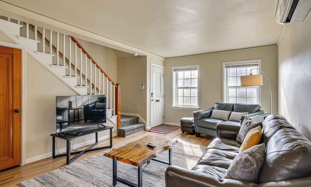 Northside Condo | 1 Mi to Downtown Pueblo! Cat-Friendly Condo