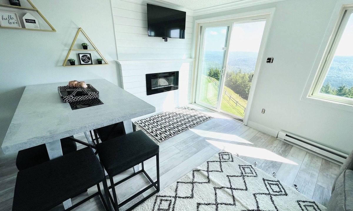 Edray Condo | 2BR/2BA Luxury Ski in/out condo at Snowshoe Mountain Lodge!