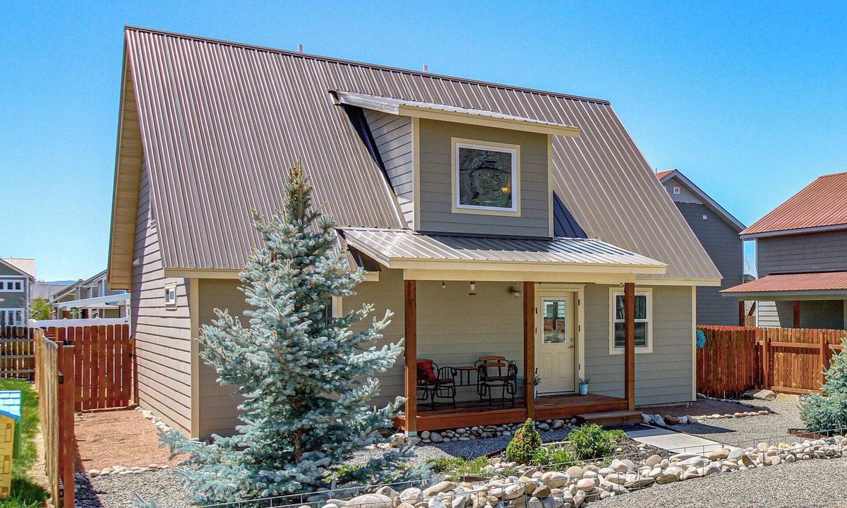 Gunnison Cottage | 30 Mi to Crested Butte: Dog-friendly Home By River