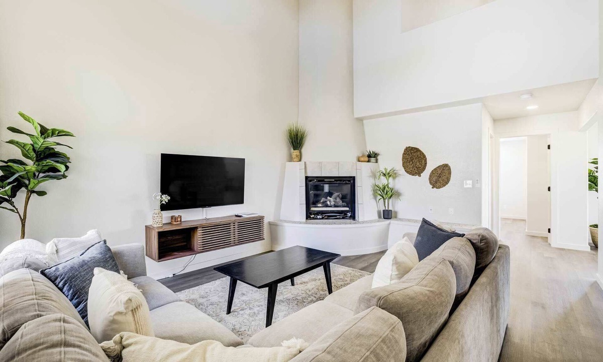 Pueblo West House | 3BR Retreat with Hot Tub, Deck, Fire Pit,Sleeps 10