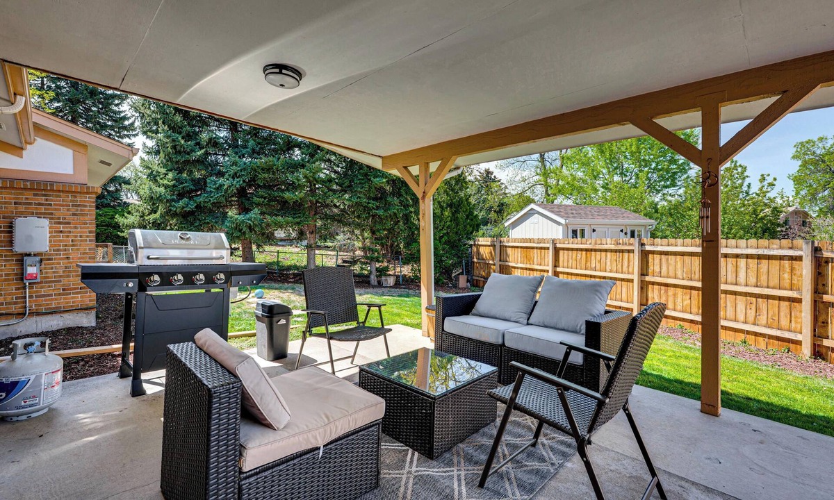 Arvada House | 4 Mi to Olde Town Arvada! Dog-Friendly Home, Yard