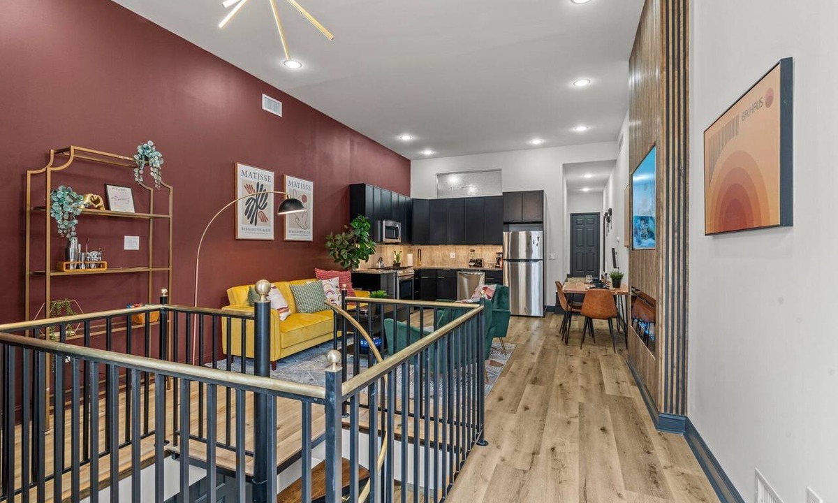 Old City Condo | 5 Star Old City Stunner- Walk to Historical Sites
