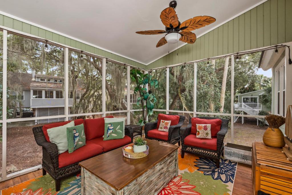 Tarpon Pond House | 515 Tarpon Pond Cottage