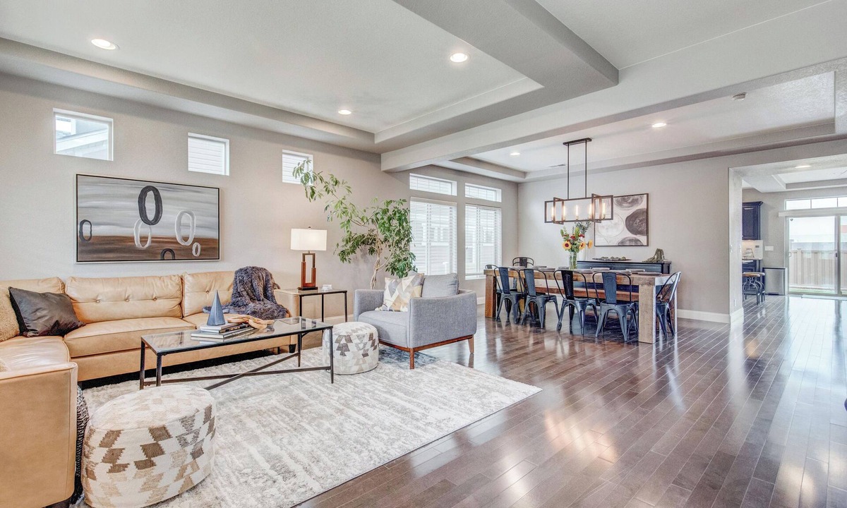Gateway House | 5400sqft 6BR 5.5BA Theater, Office, Game Room/10min to DIA & Downtown