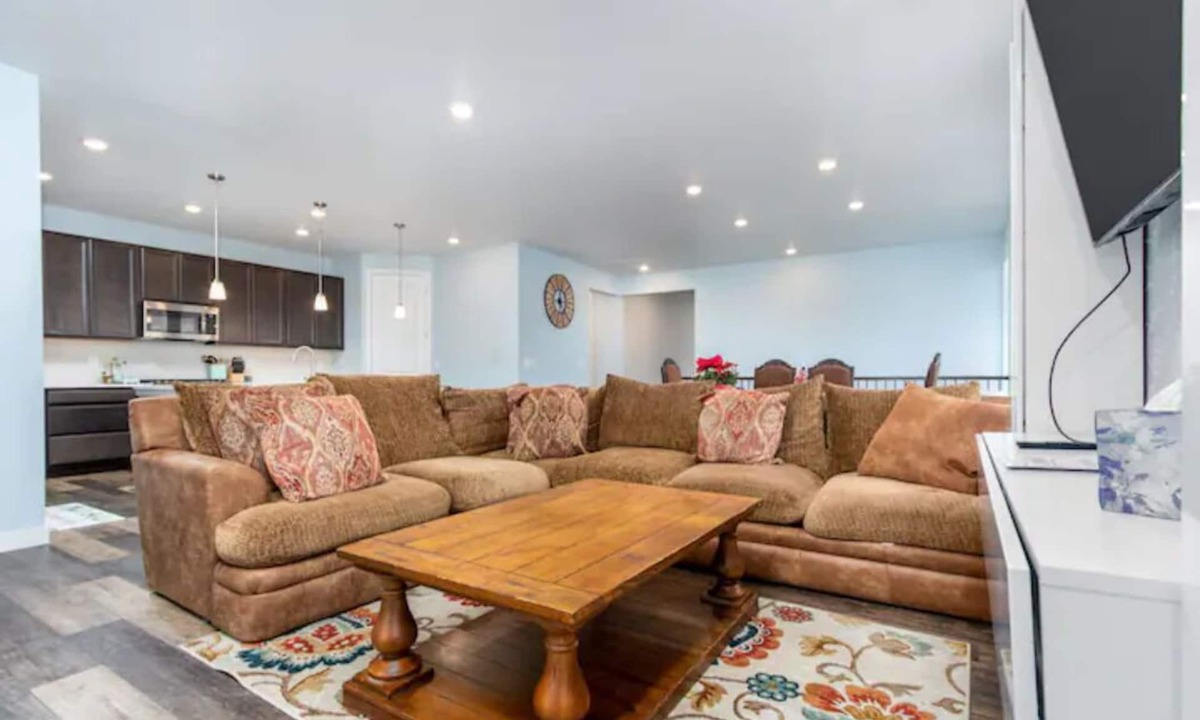 Ken Caryl House | 5K Monthly Special! 3BD2BA Littleton New and Large Ranch Home Close to Mountain