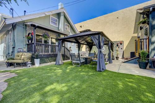 Colorado Springs House | 6BR Stylish Home Hot Tub Games Near Old Colo