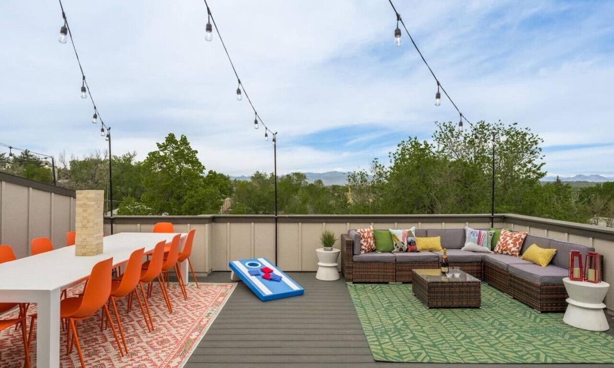 Berkley House | 8 Bedrooms | 2 Rooftops | 2 Game Rooms | 2 Hot Tubs