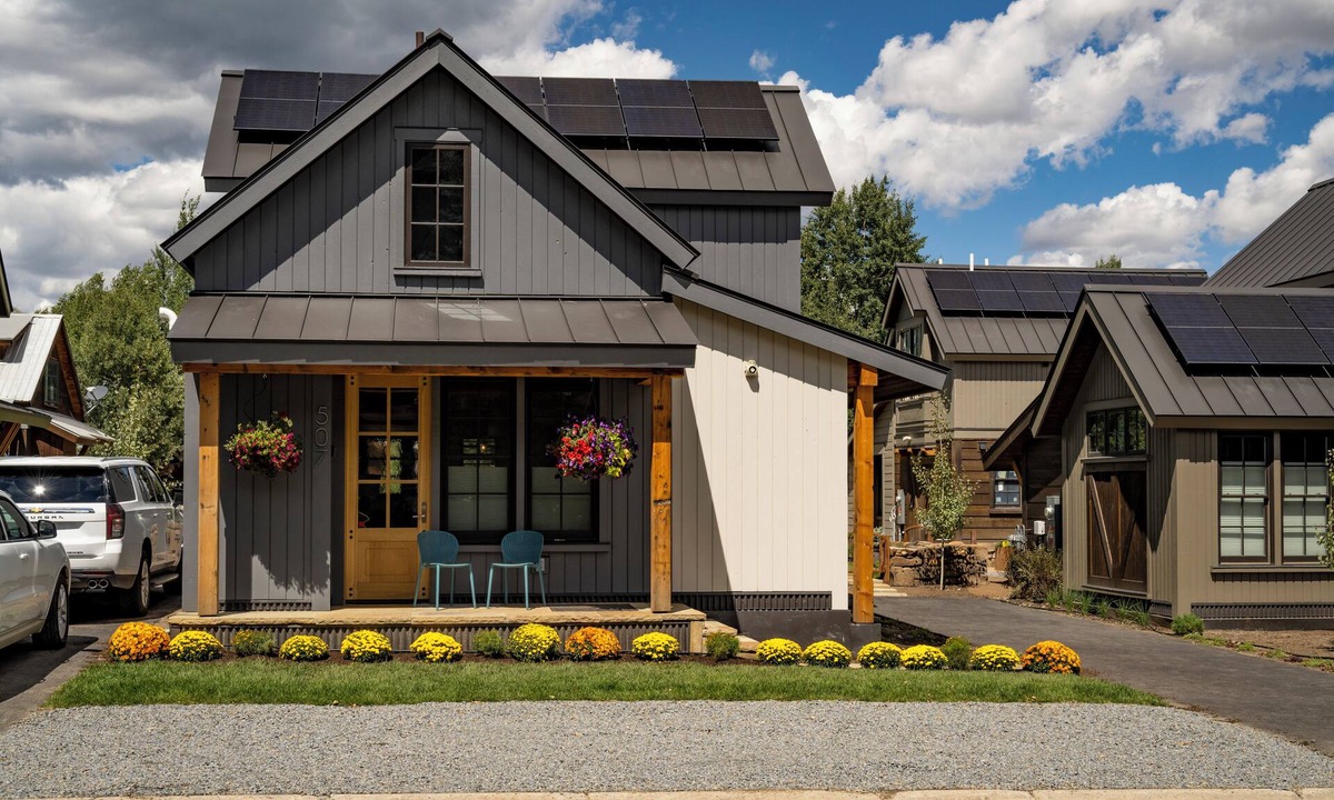 Crested Butte Cottage | Academy Place | Valerian