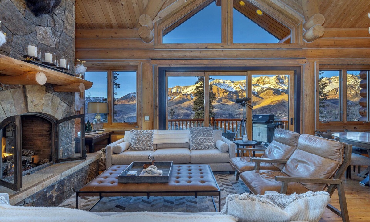 Mountain Village House | Amazing Days Lodge - 6 Bdrms, Ski-In-Ski-Out, Epic Views, Hot Tub, Firepit!