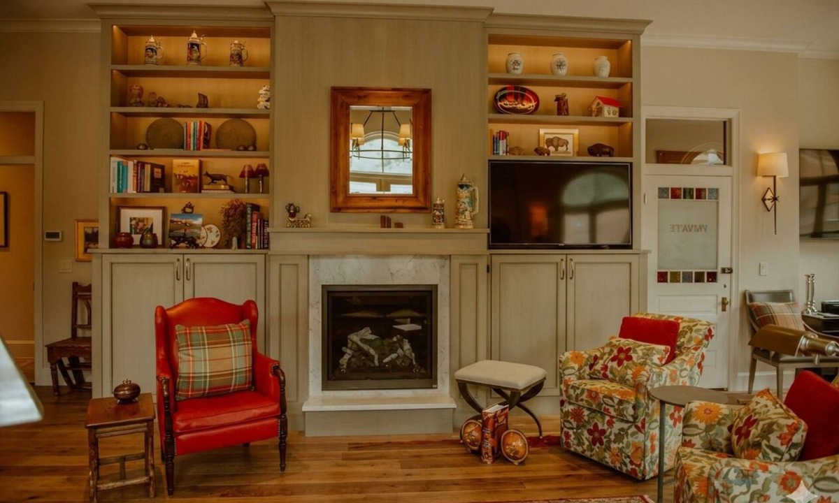 Ouray Condo | Amphitheater Suite Sleeps Four - Citizen's Bank Collection