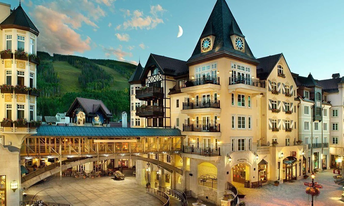 Vail Condo | Arrabelle Luxury 4 BR Condo- Close To The Mountain by RedAwning - Save 20% on 7+ Nights!