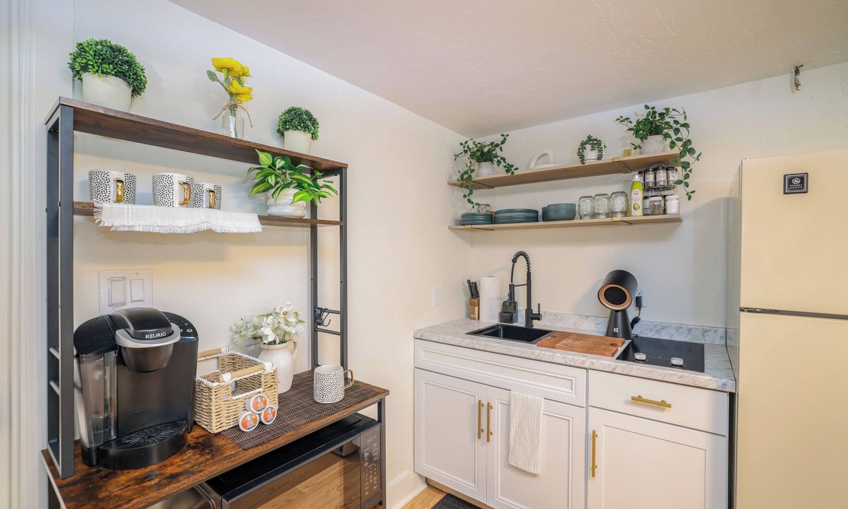 Glenwood Springs House | Base Haus Rifle - Mountain Basement Retreat