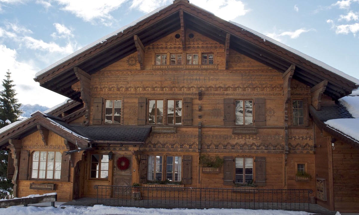 Ollon Ski Chalet | Beautifully Restored Large Historical Chalet With All Modern Amenities