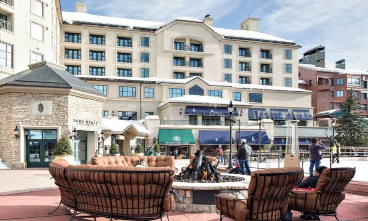 Beaver Creek Hotel | Beaver Creek Park Hyatt - King Room - ski in/out, pool, spa, hot tubs & dining!