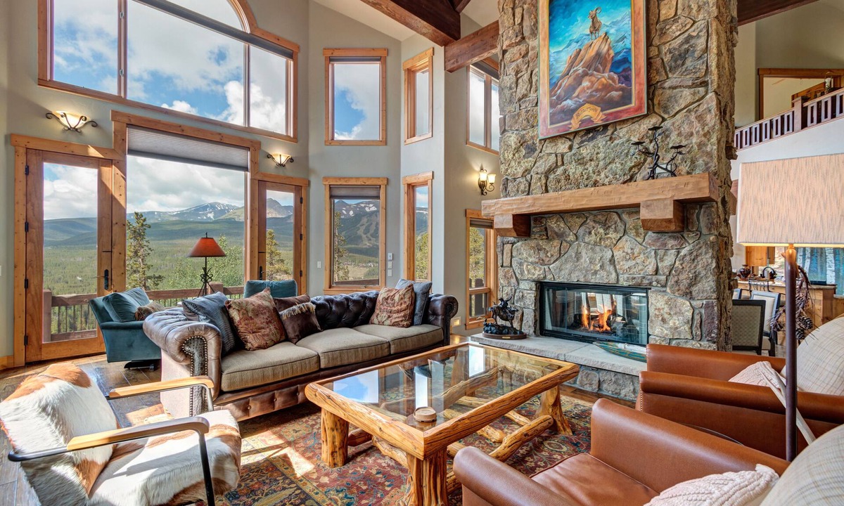 Baldy Mountain Cabin | Best views in Breck! 5bed/6bth/shuttle/close to hiking trails & downtown