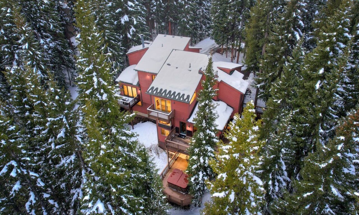 Warrior's Mark Condo | Blue Bend Beauty | Comfort & Privacy with Postcard Views & Private Hot Tub