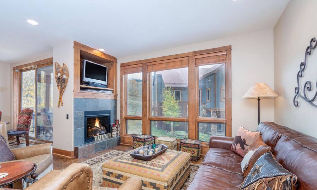 Mountain Village Condo | BLUEGRASS FEST SPECIAL-2BR/2Bth; Mtn Views, garage, fireplace, deck and more!