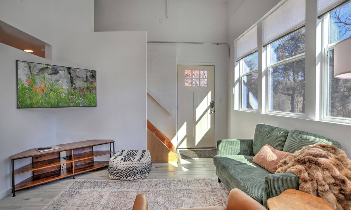 Durango House | Brand New Fully Remodeled Cabin - 10 Minutes to DGO - AC/EV Charger
