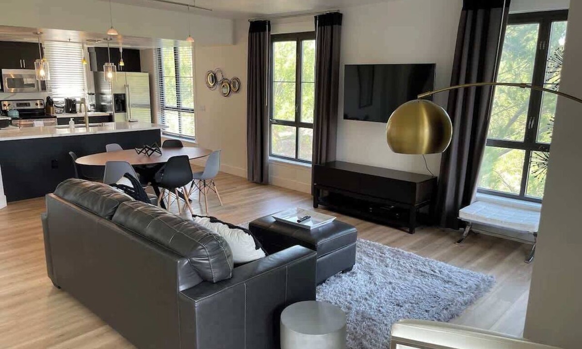 Lake Las Vegas Condo | Breathtaking Lake Views - 2 bedroom Lake Las Vegas