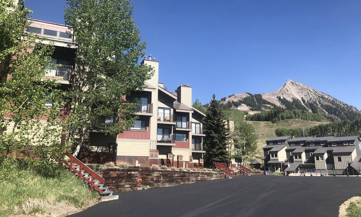 Mount Crested Butte Condo | Buttes Condo, Steps from the base area, Mountain Luxury