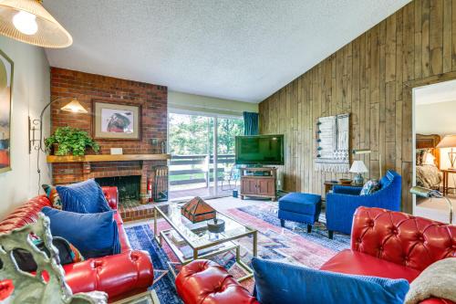 Carbondale House | Carbondale Condo w/Balcony & On-Site Fly Fishing!
