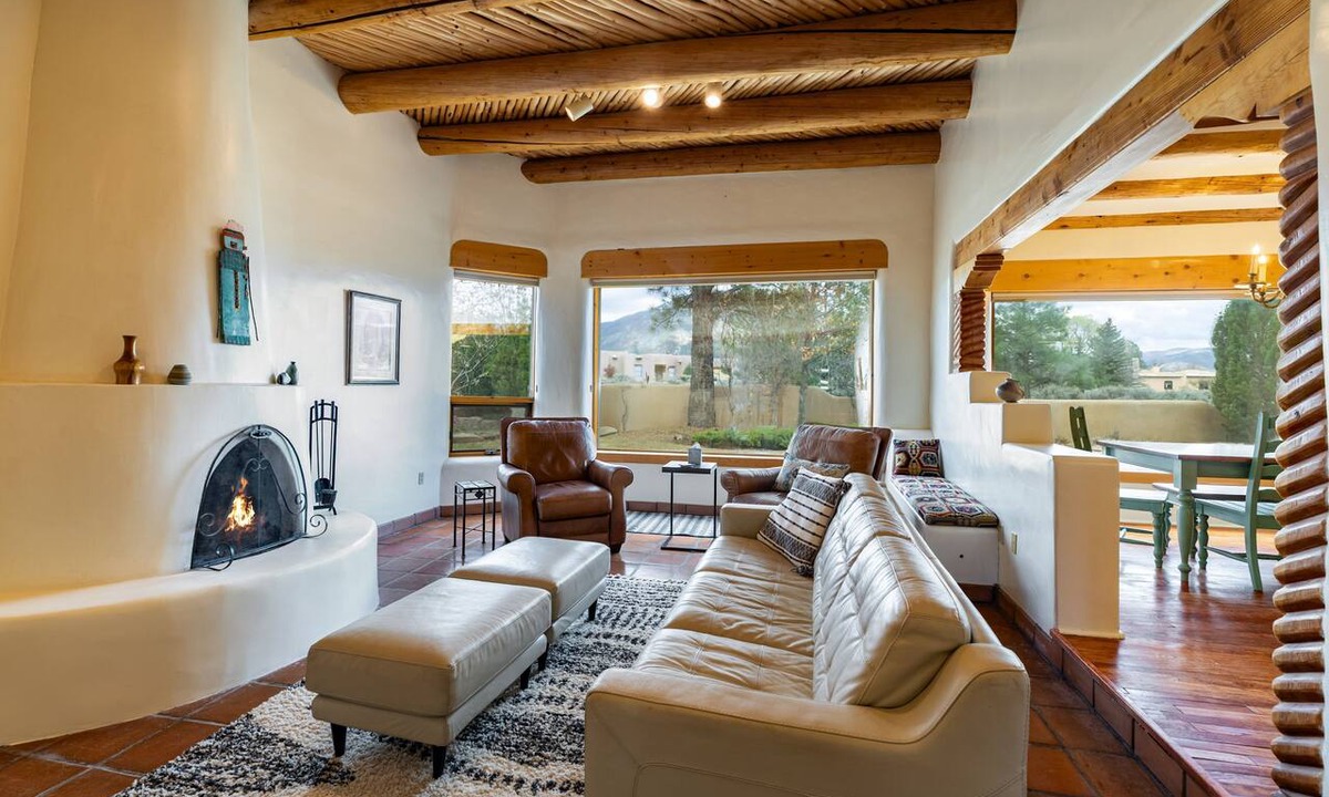 El Prado House | Casa del Sol - Private Fenced Garden, Hot Tub