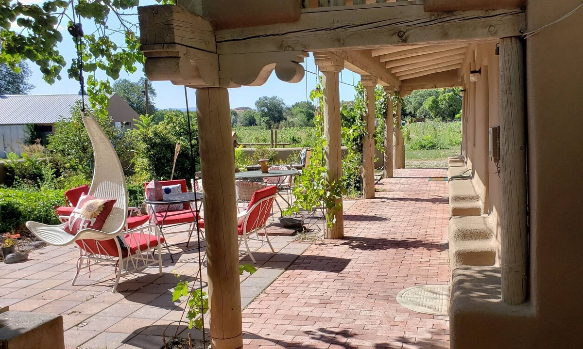Nambe House | Casa Manzana - next to Vineyard in Nambe, Santa Fe County, NM