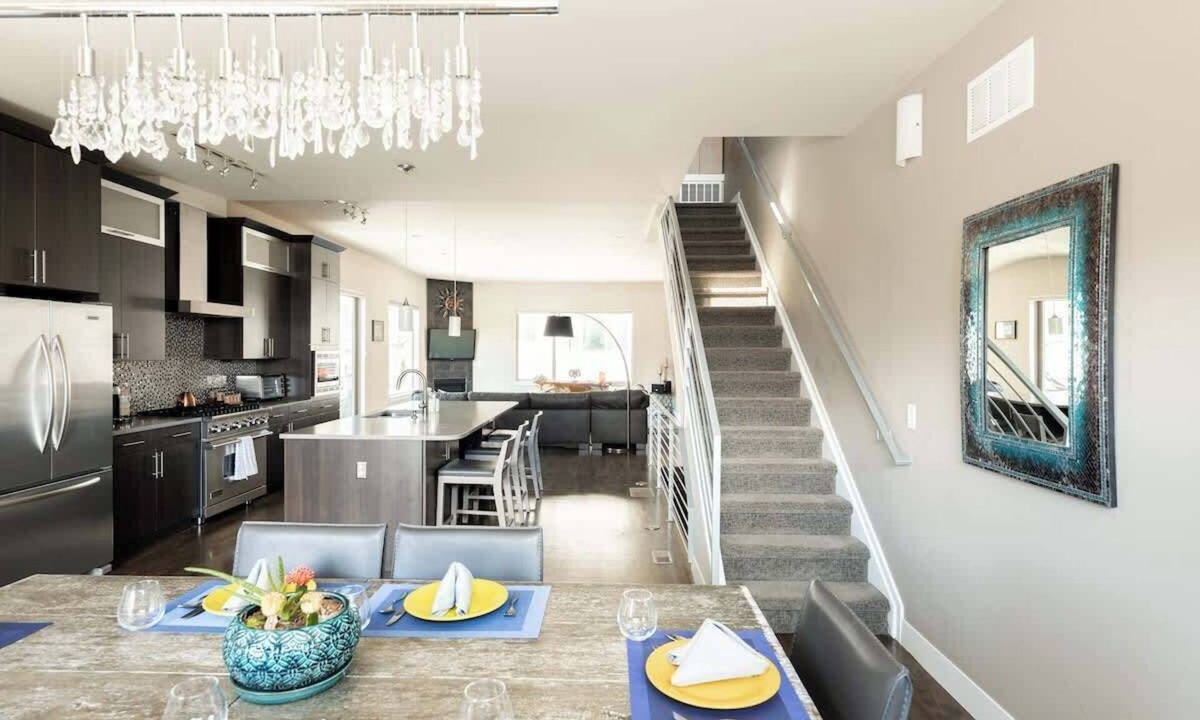 Highland House | Center of LoHi | Roof Deck | Walk LoHi & Downtown
