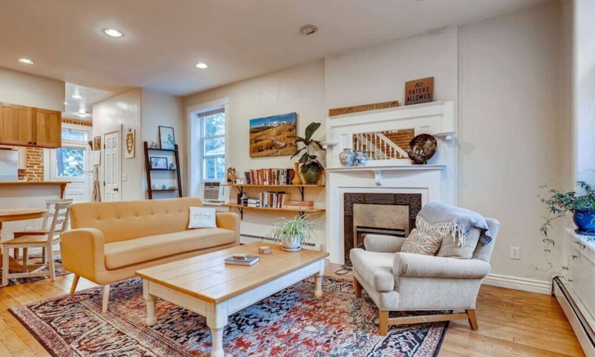 San Rafael Villa | Central Denver Townhome I Historic Neighborhood