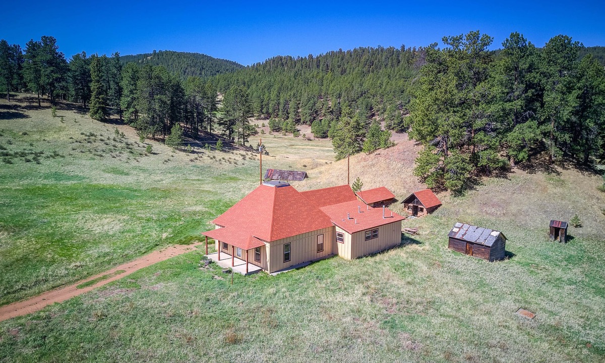 Woodland Park House | Charming 1901 Ranch House on 126 Acres