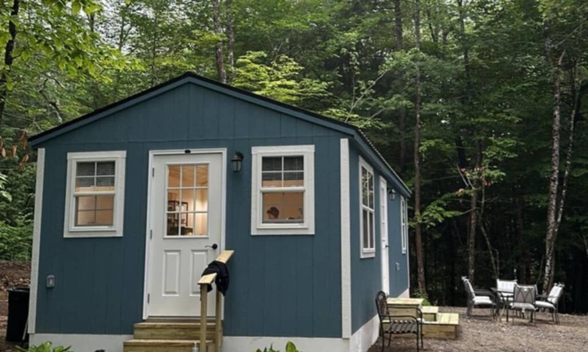 Northfield Cottage | Charming cottage w/modern amenities on peaceful Bog Lake, Northfield Maine