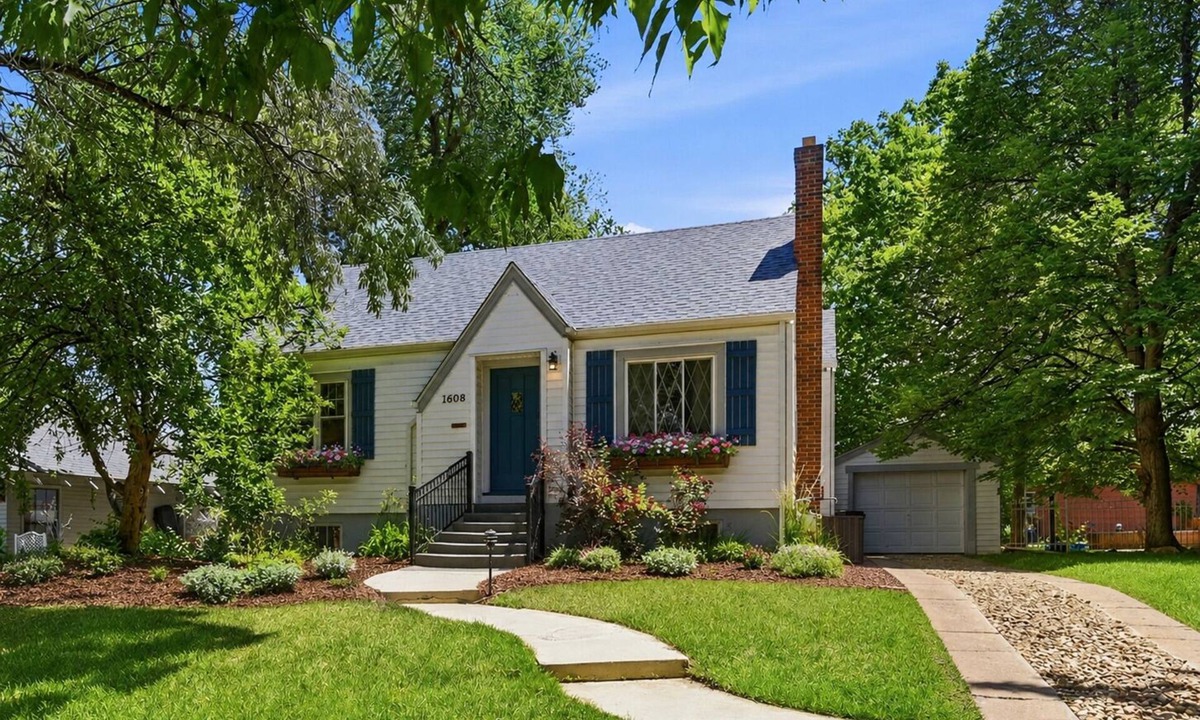 Greeley House | Charming Historic Cottage Cozy Family Getaway!