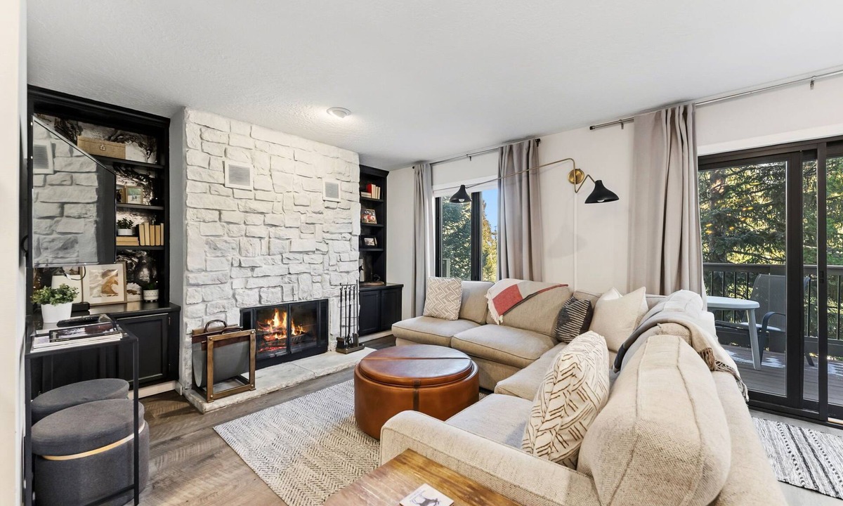 Warrior's Mark Condo | Charming Two Bed, Three Bath Nestled In The Heart Of Breckenridge!