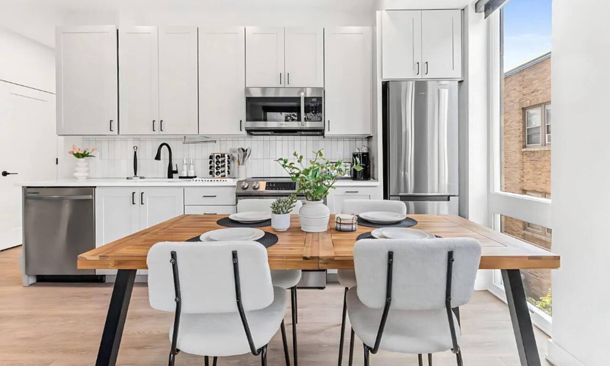 Kingfield Apartment | Chic 1-Bedroom Urban Retreat with WiFi and Fitness Center in Vibrant Kingfield