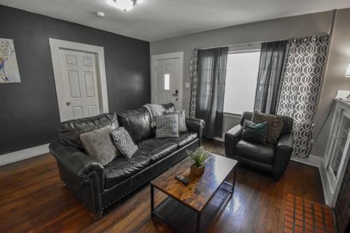 Congress Park House | Chic Denver Family Retreat Free Parking & Prime Location