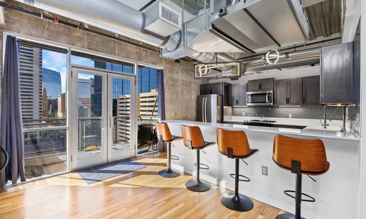 Ballpark Condo | Clocktower Views | Sky Lofts 1BR | 30+ Stay