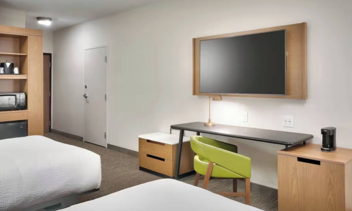 Union Square Hotel | Comfortable Stay with Pool and Gym | Close to Red Rocks & Downtown Denver