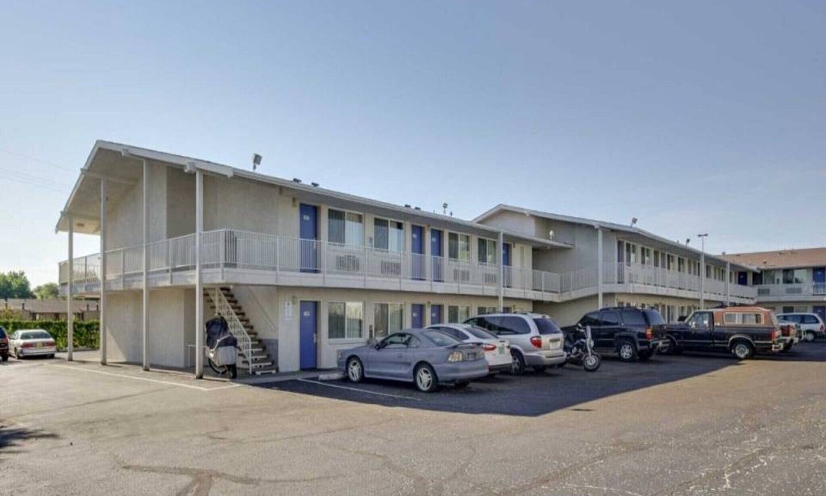 North Alameda Apartment | Comfortable stay with 2 Full Beds| NS