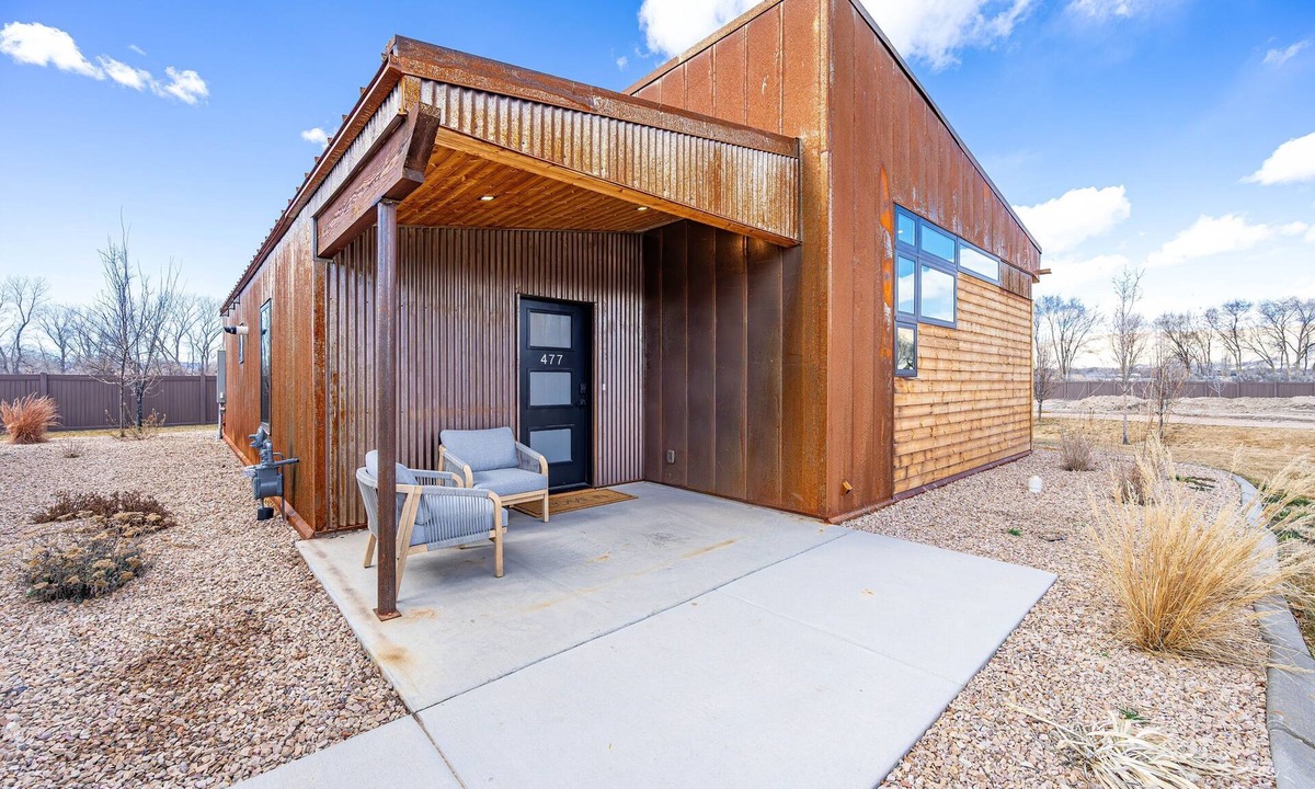 Clifton House | Corner Vista @ Palisade Legends