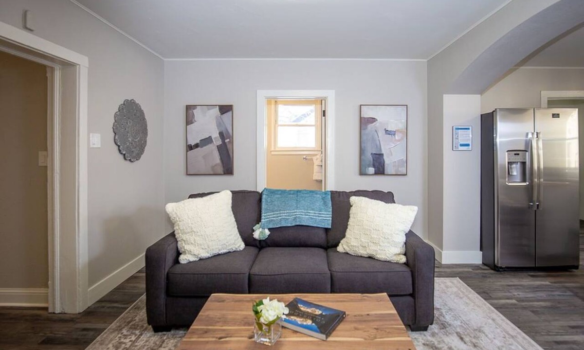 Greeley Apartment | Couples Getaway | Walk to UNC | FREE Cruiser Bikes