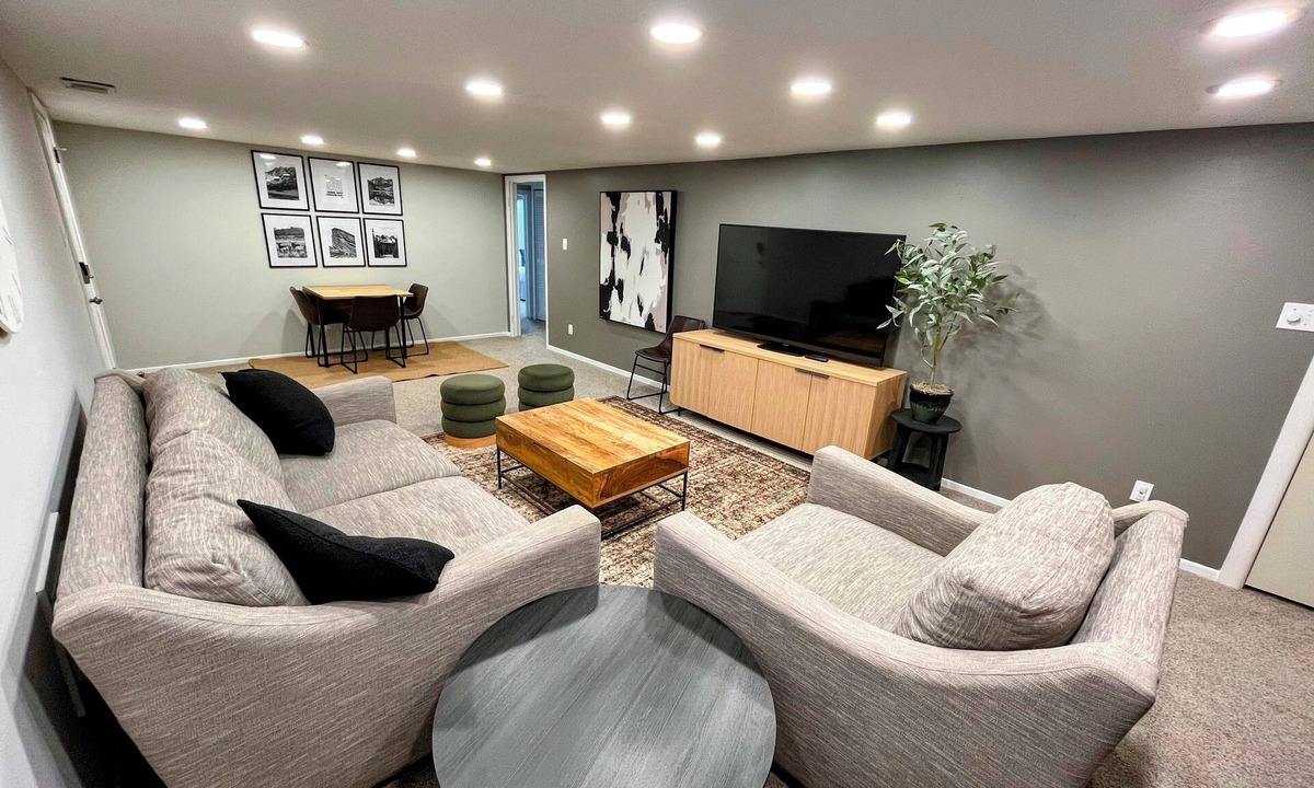 Harvey Park South Apartment | Cozy 2BR ~15 minutes to Red Rocks