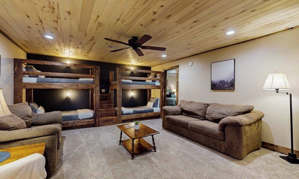 Del Norte Apartment | Cozy apartment with full kitchen, patio, grill & convenient location