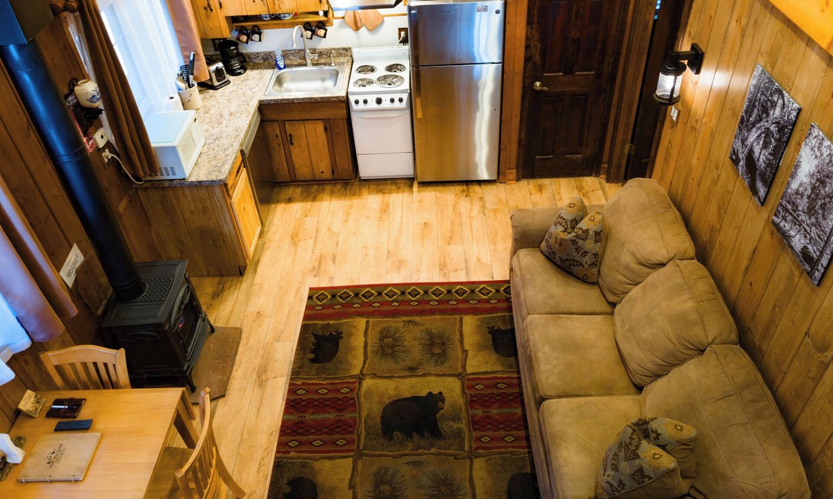 Evergreen Cabin | Cozy dog friendly cabin close to town and the lake