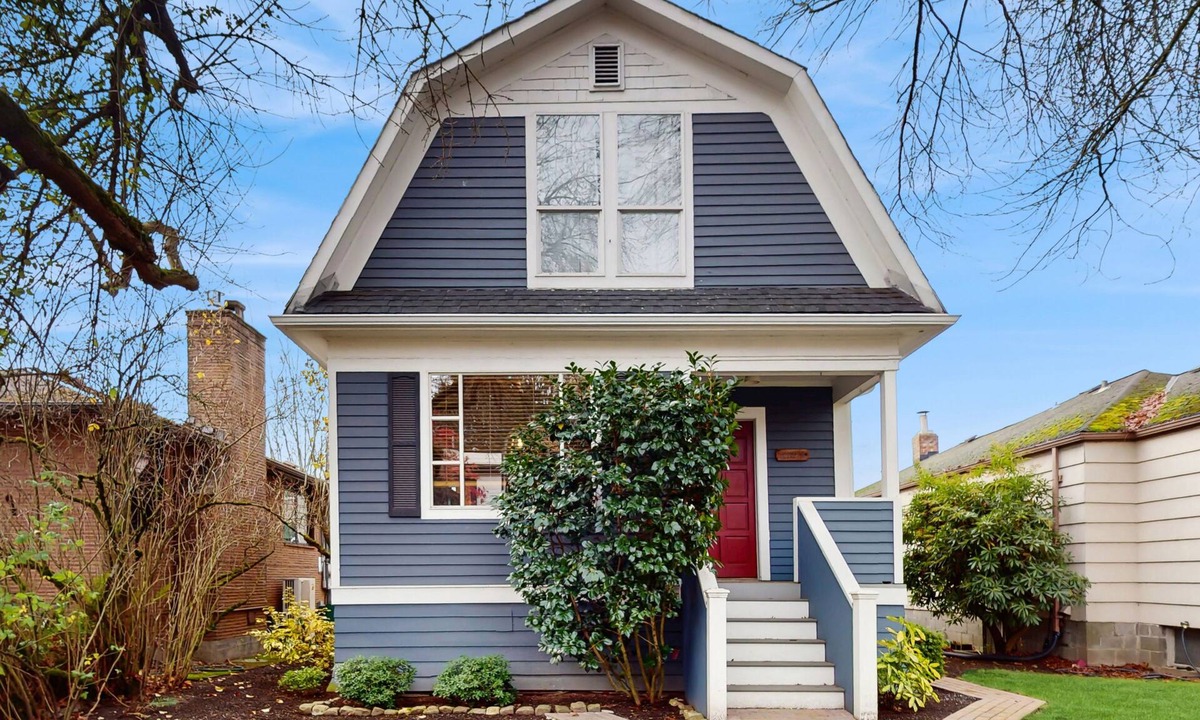 Green Lake House | Cozy historic retreat with sunroom office, near Green Lake and city highlights