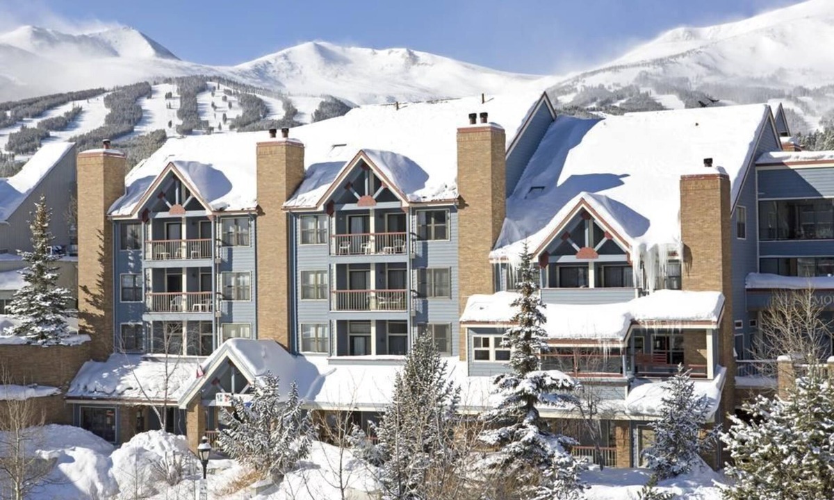 Historic District Hotel | Cozy King Room near Main Street & Gondola