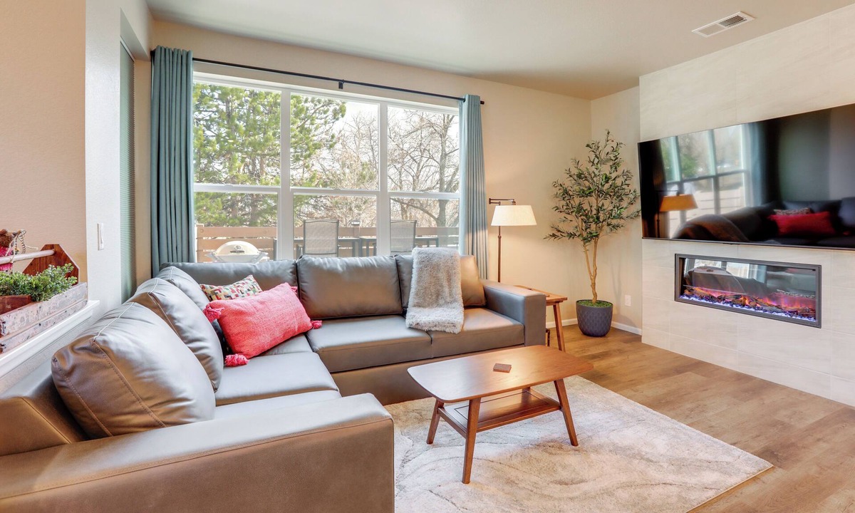 Alta Vista Area House | Creekside Retreat Near Olde Town Arvada