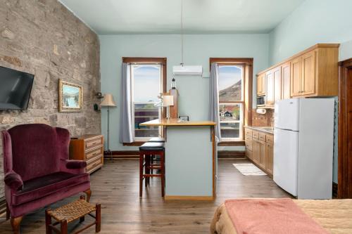 Del Norte Apartment | Del Norte Colorado Stone Quarry Studio Apt
