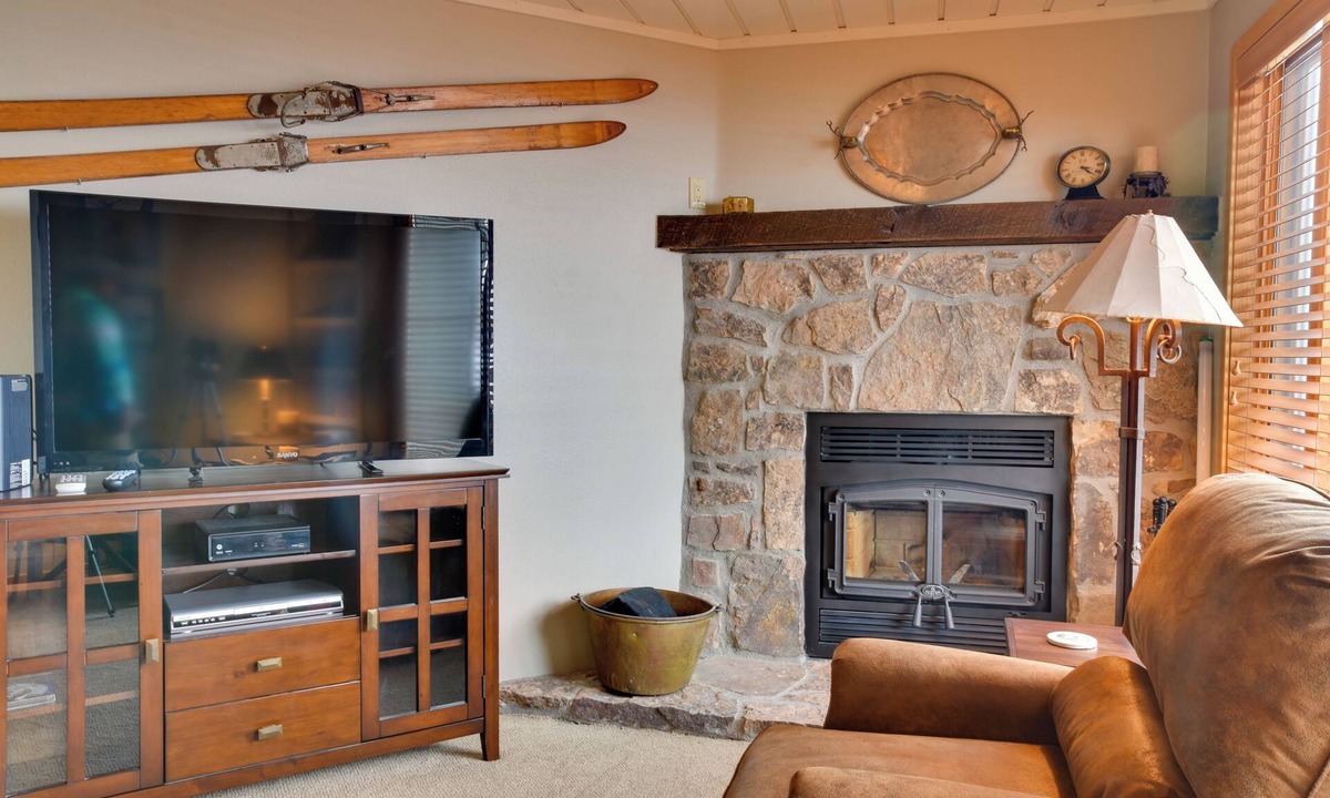 Mount Crested Butte House | 'Eagle's Nest' Crested Butte Townhome w/Mtn Views