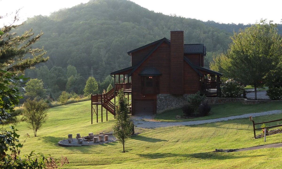 Wears Valley Cabin | Easy Access w/View, Large Yard, Game Rm, Fire Pit, Hot Tub & Pool Access