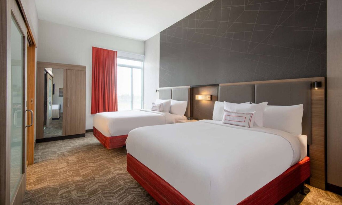 Parker Hotel | Easy Denver Access | Indoor Pool + Free Parking
